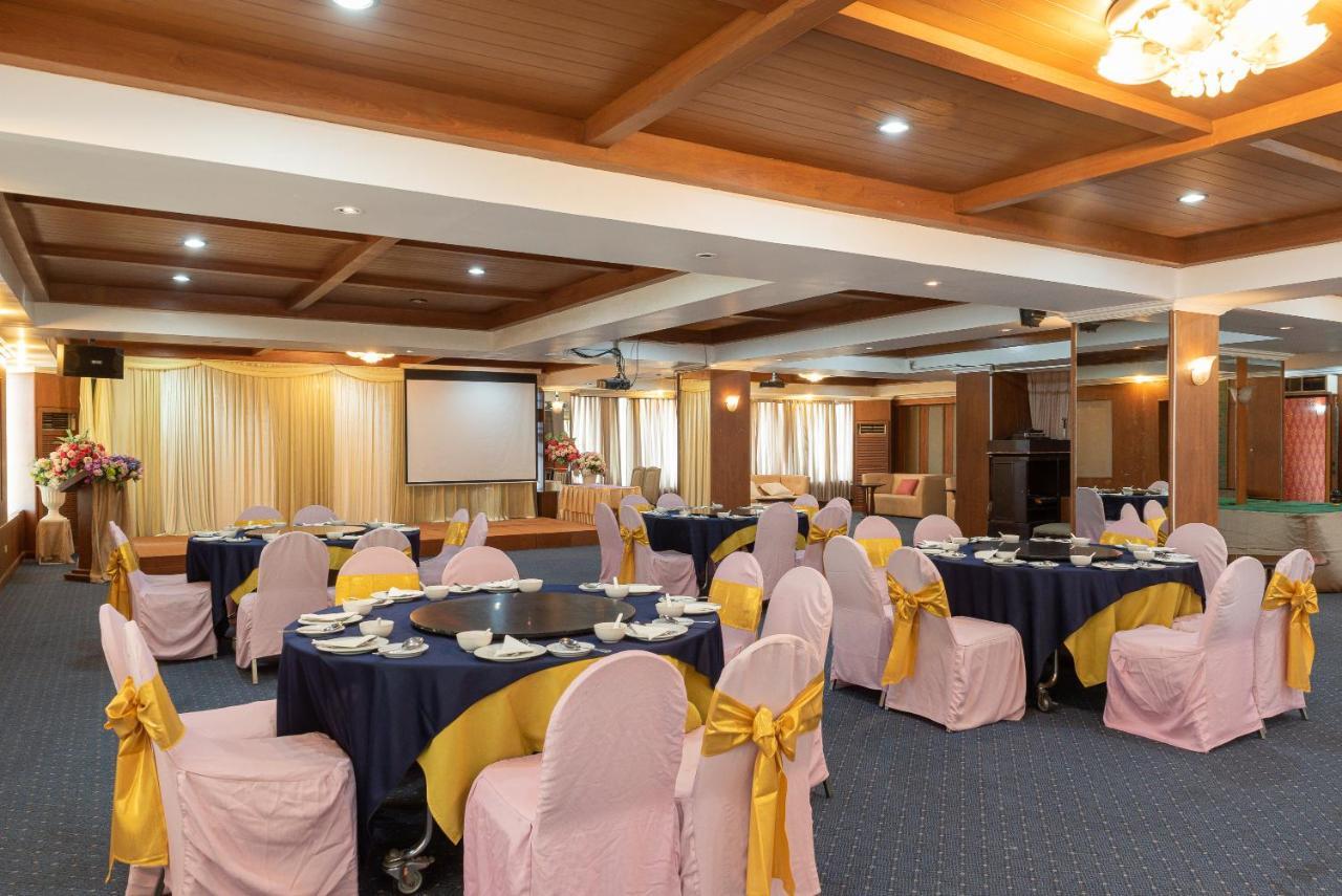Nonthaburi Palace Hotel Экстерьер фото