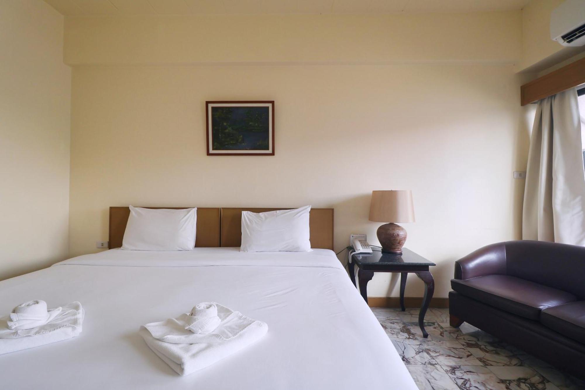 Nonthaburi Palace Hotel Экстерьер фото
