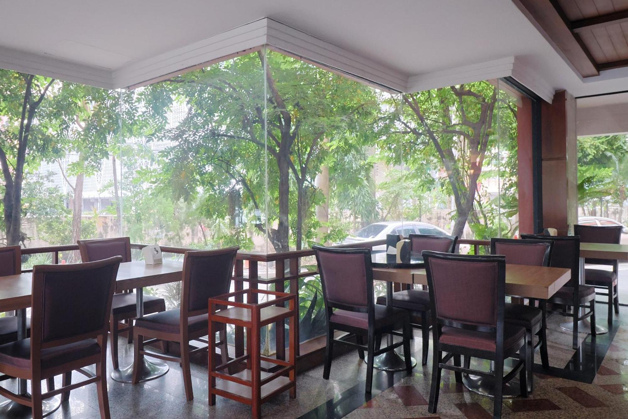 Nonthaburi Palace Hotel Экстерьер фото